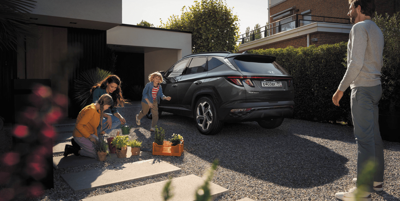 /img/cars/1637051506-interior_hyundai_Tucson_New_1.png