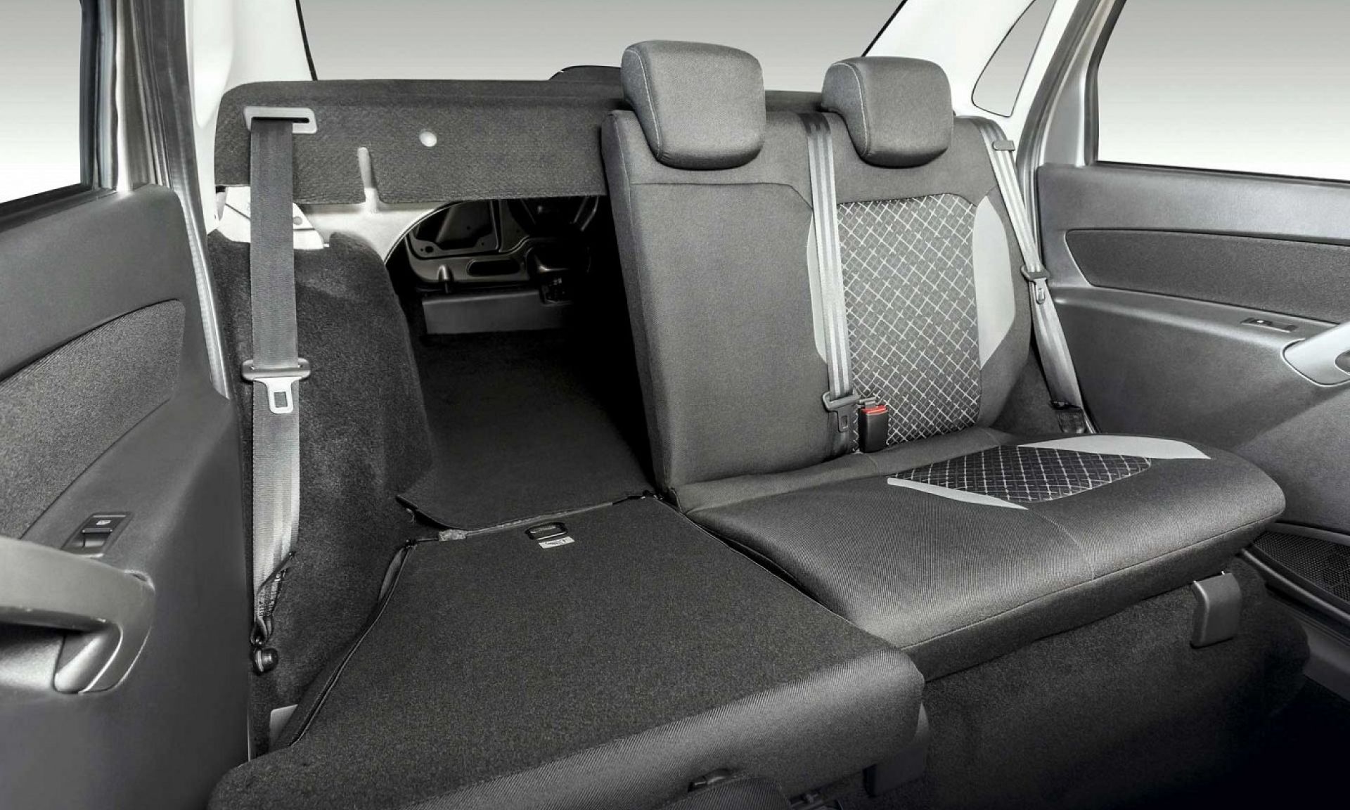 /img/cars/1637052088-interior_lada_Granta_sedan_1.jpg