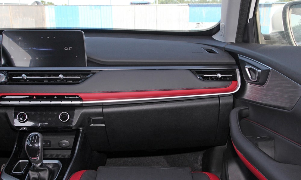 /img/cars/1672401358-tiggo-4-pro-1-14.jpg