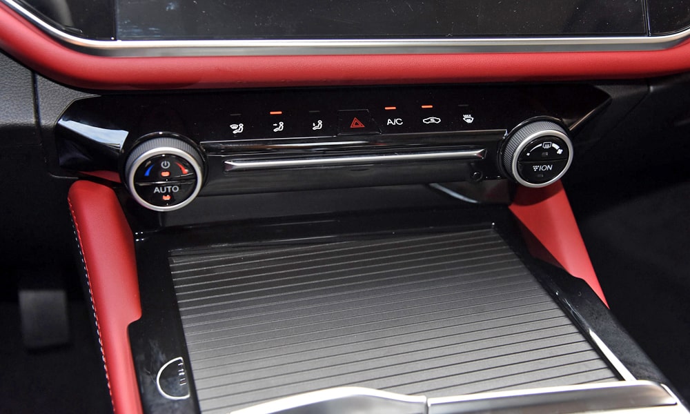 /img/cars/1680009879-s5-21.jpg
