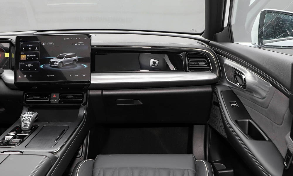 /img/cars/1689836474-gs8-38.jpg