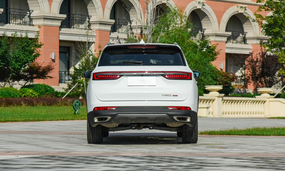 /img/cars/1690544084-x90-plus-4.jpg